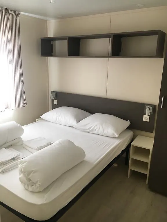 Mobile Homes Camping Biograd Biograd Na Moru 3*,  Croácia